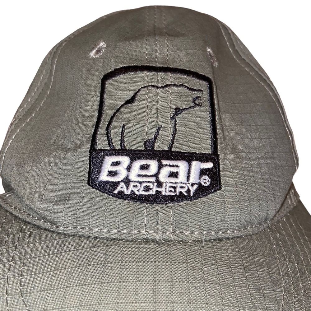 Bear Archery Hat Cap Mens One Size Green Adjustable Bow Hunting Cross Bow